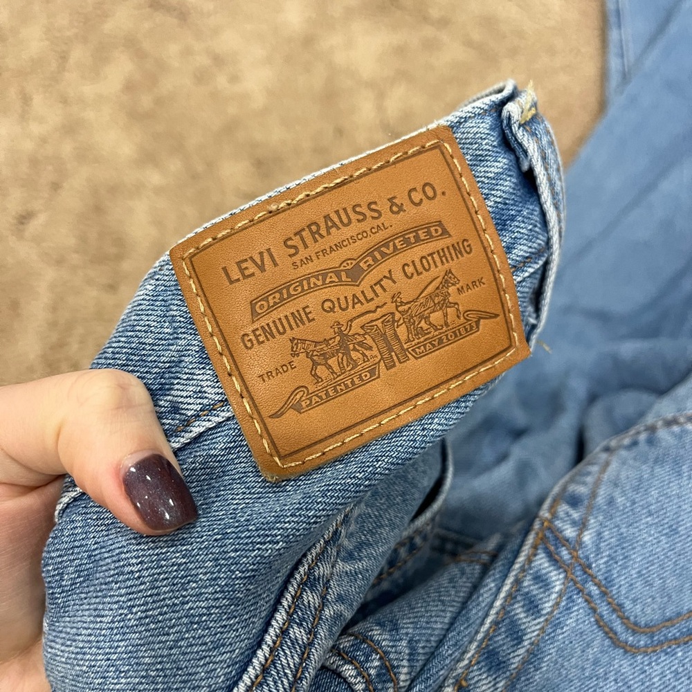 Levi's Ribcage Straight - Picture 3 of 5